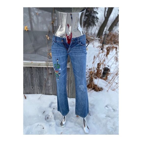 Billabong Boho Embroidered Low Rise Jeans Flare Leg Cotton Med Wash Sz S - Picture 1 of 16